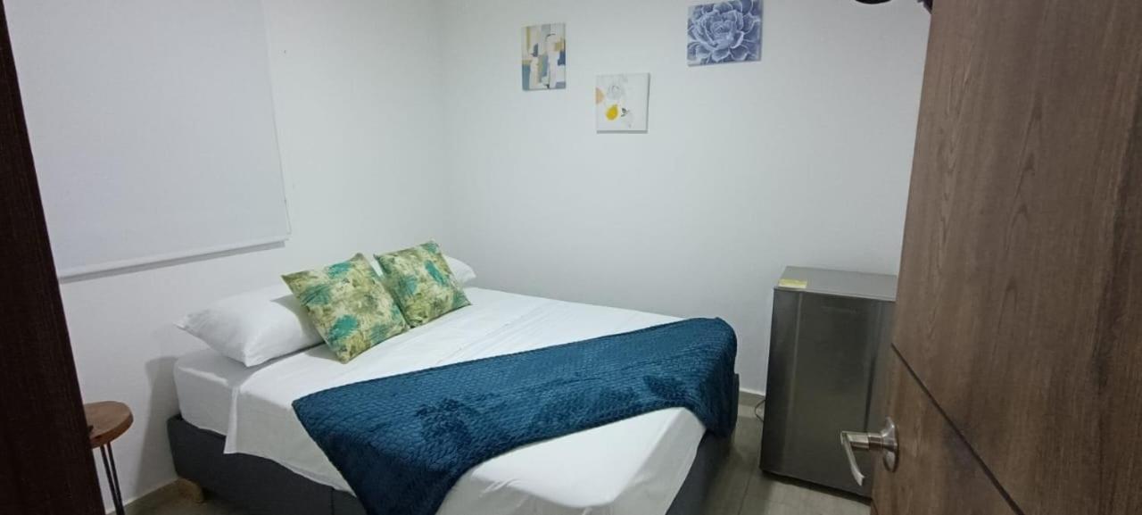 Aparta Estudio En *